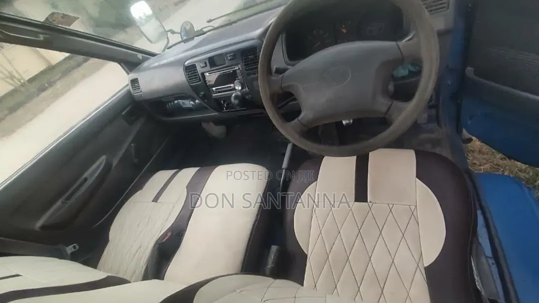 Toyota TownAce 2003 Blue