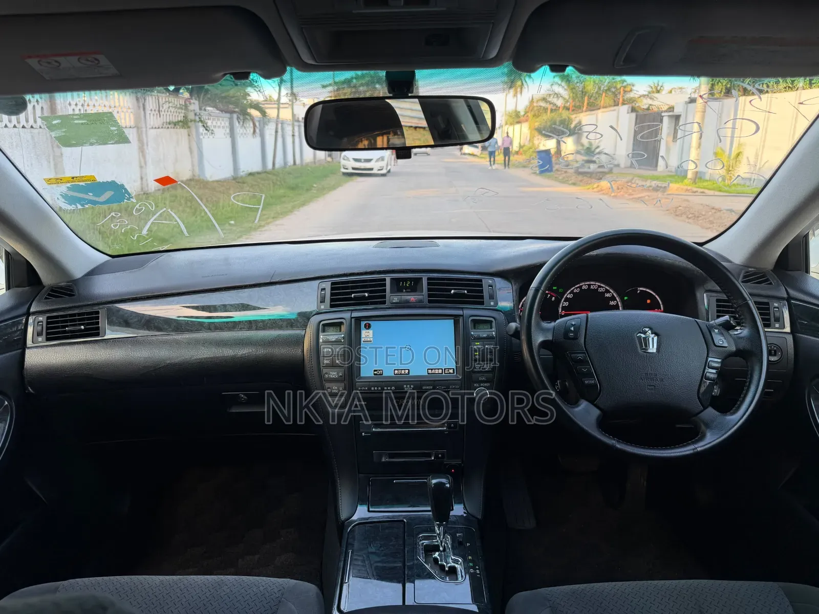 Toyota Crown 2006 White