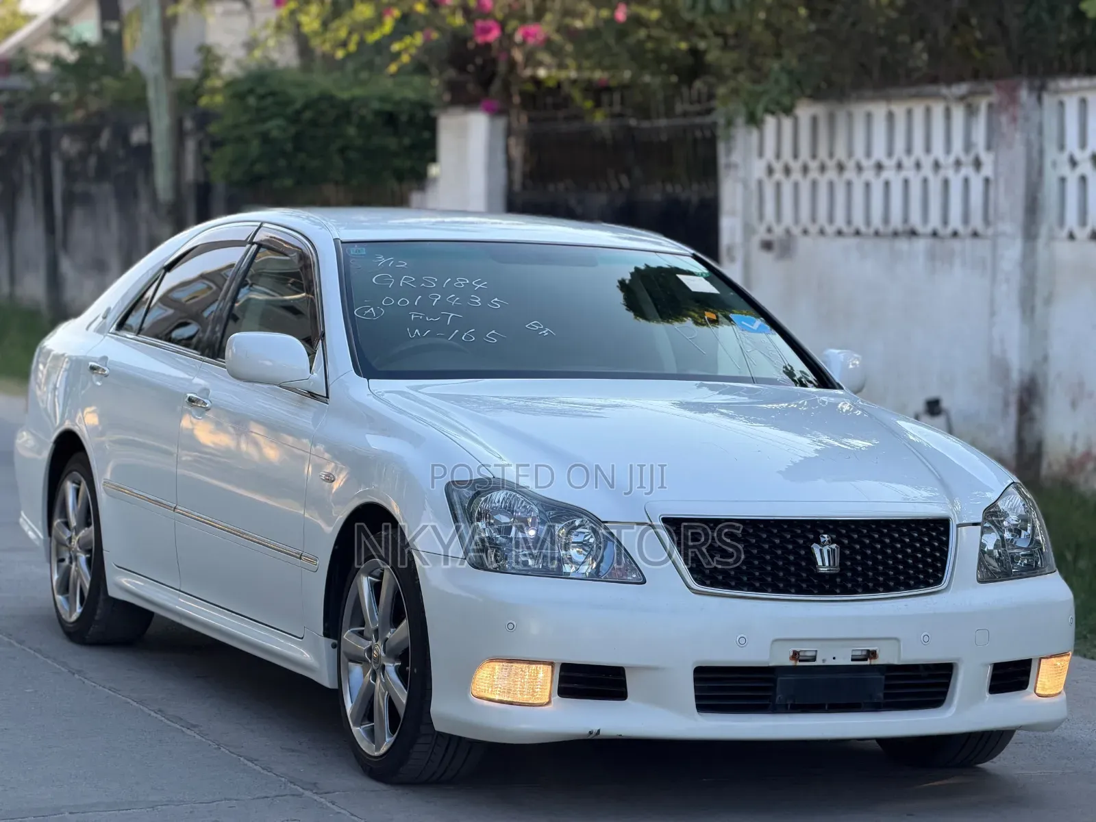 Toyota Crown 2006 White
