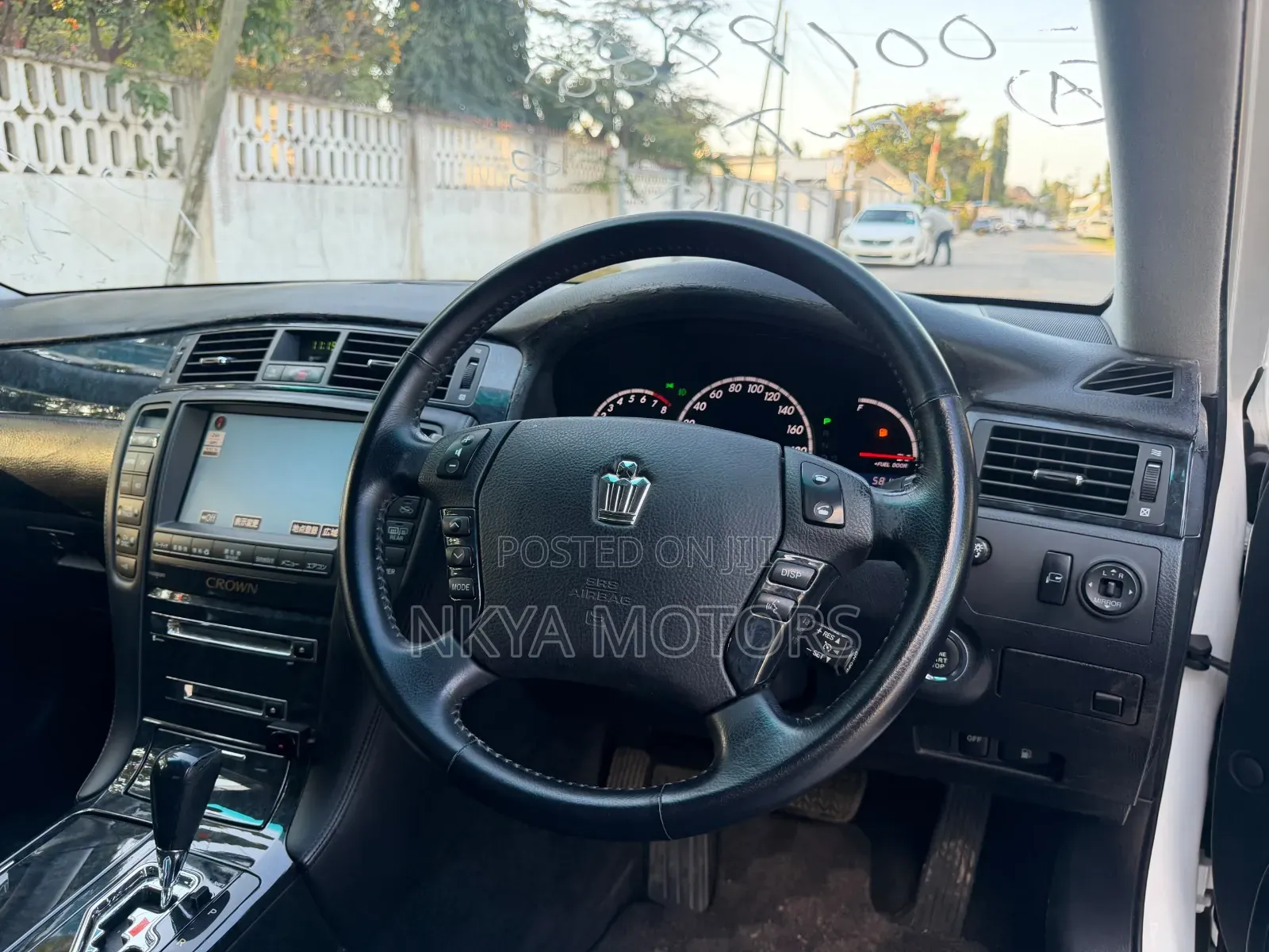 Toyota Crown 2006 White