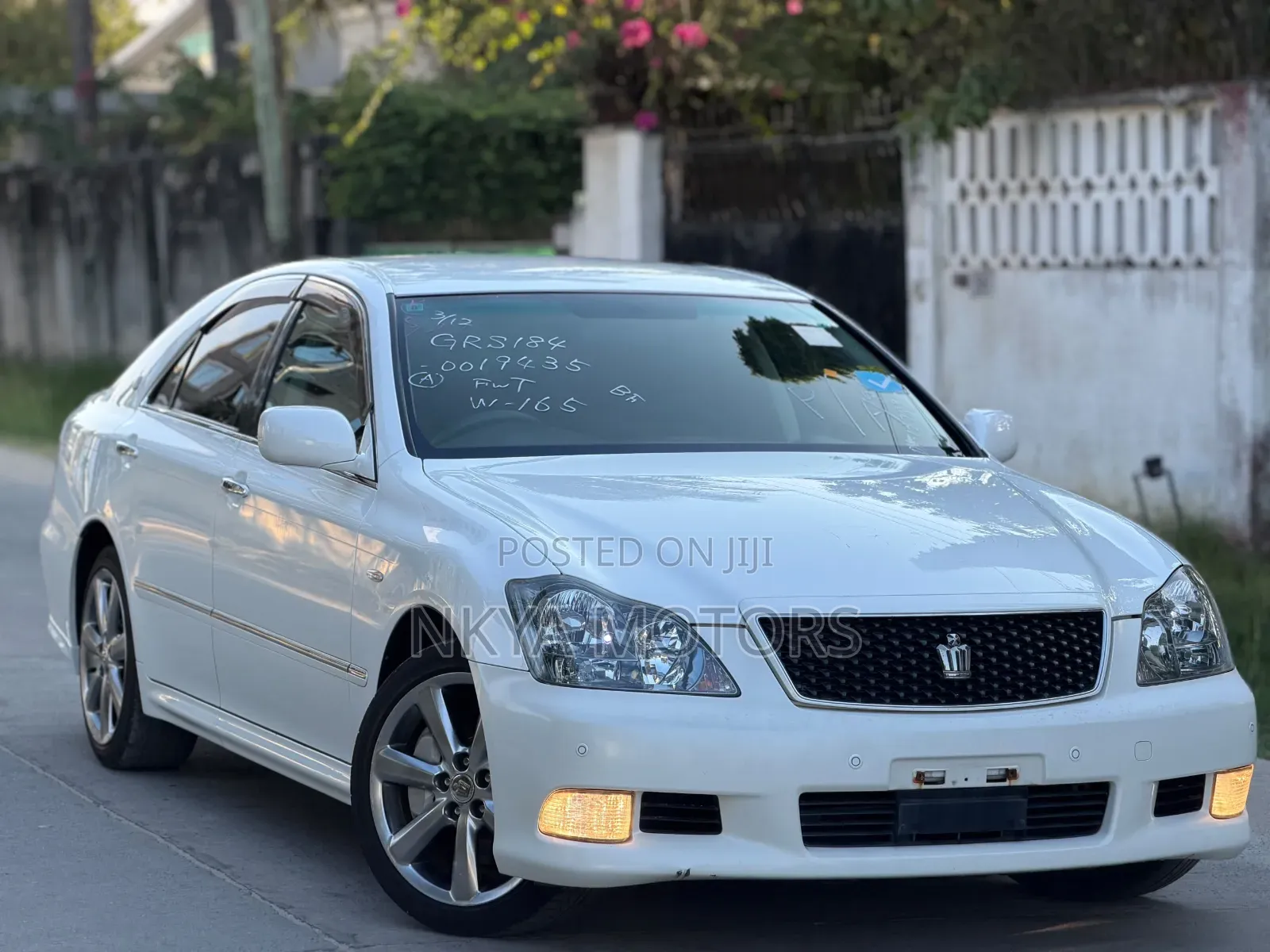 Toyota Crown 2006 White