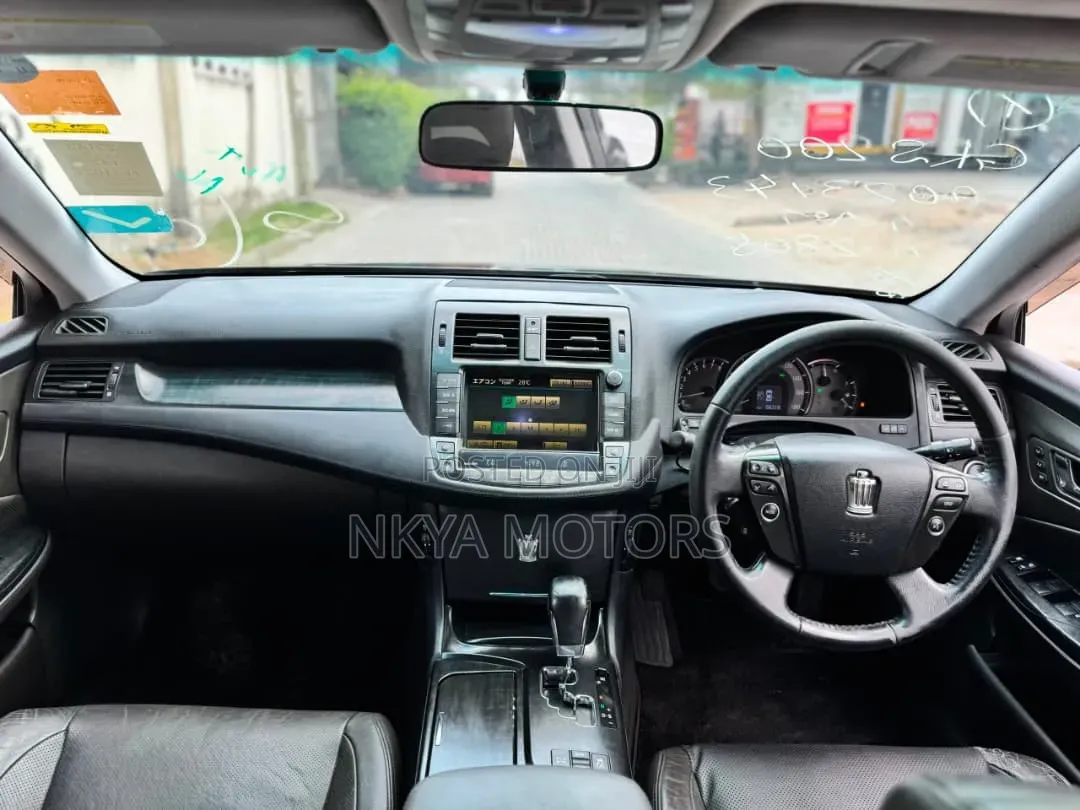 Toyota Crown 2008 Black