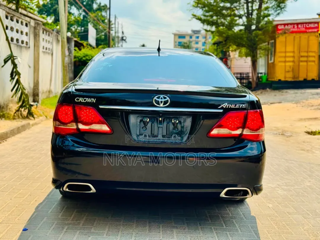 Toyota Crown 2008 Black