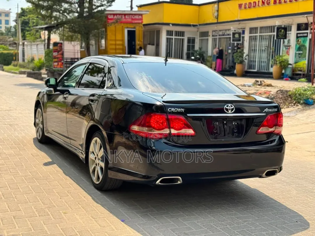 Toyota Crown 2008 Black