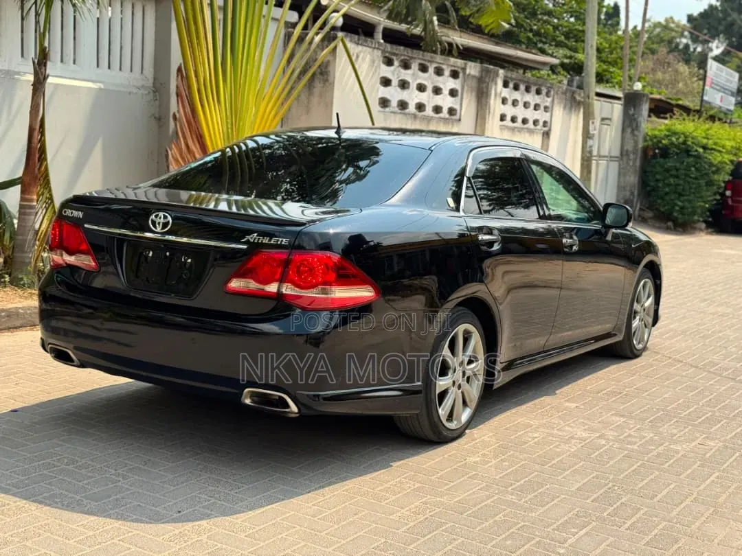Toyota Crown 2008 Black