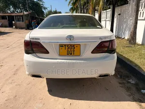 Toyota Crown 2009 White