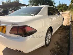 Toyota Crown 2009 White