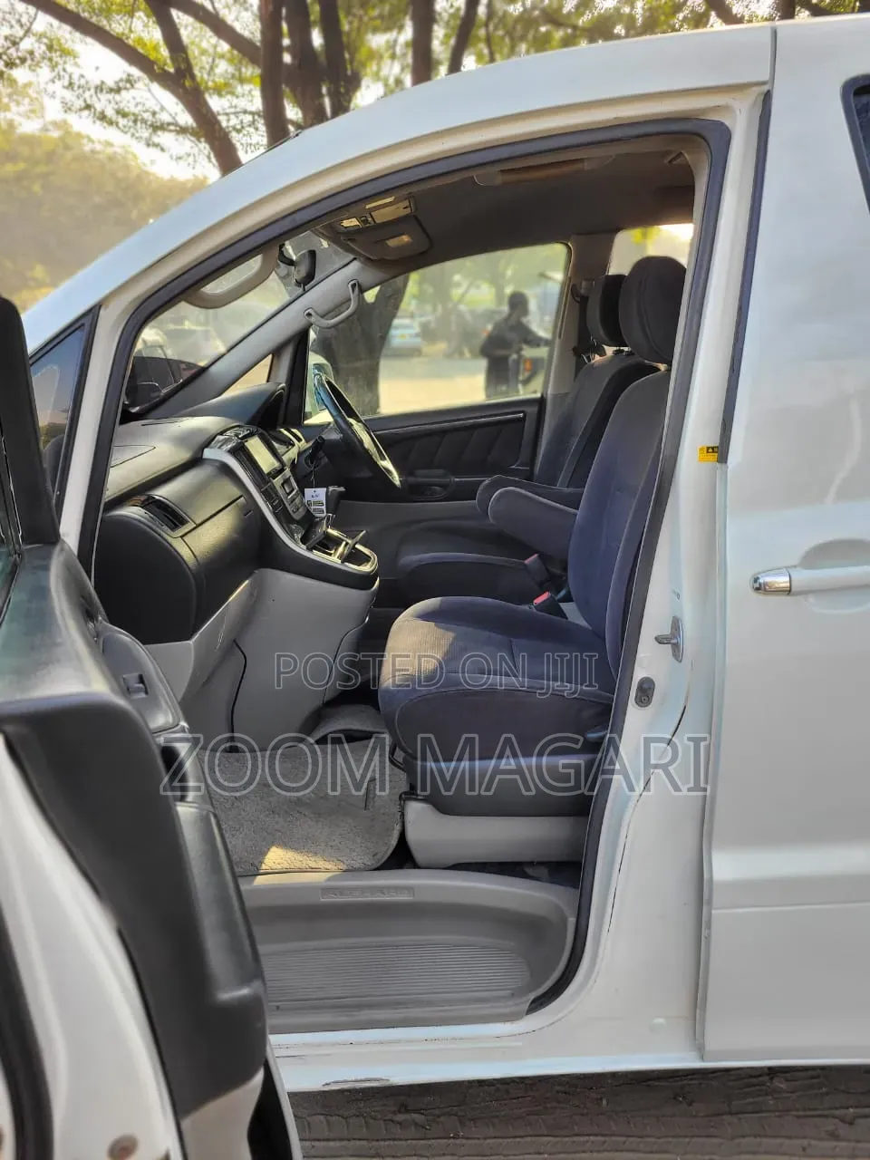 Toyota Alphard 2004 Pearl