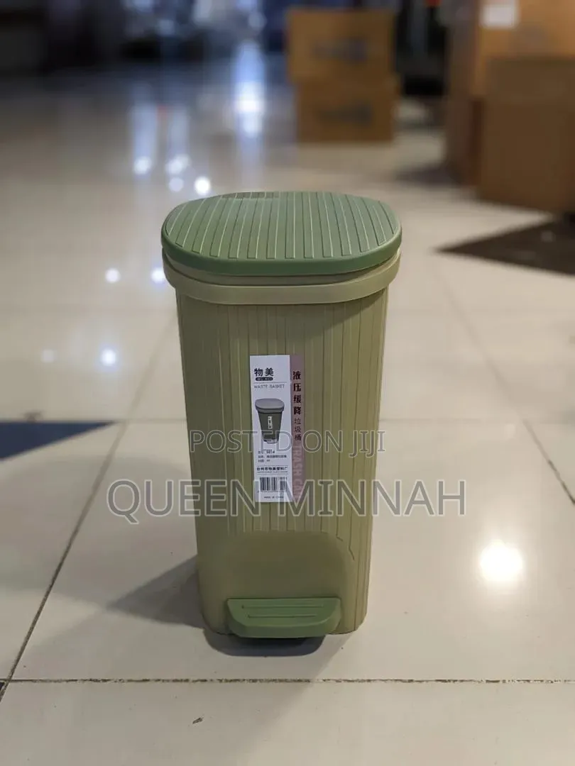 Hands Free Waste Bin/ Dustbin