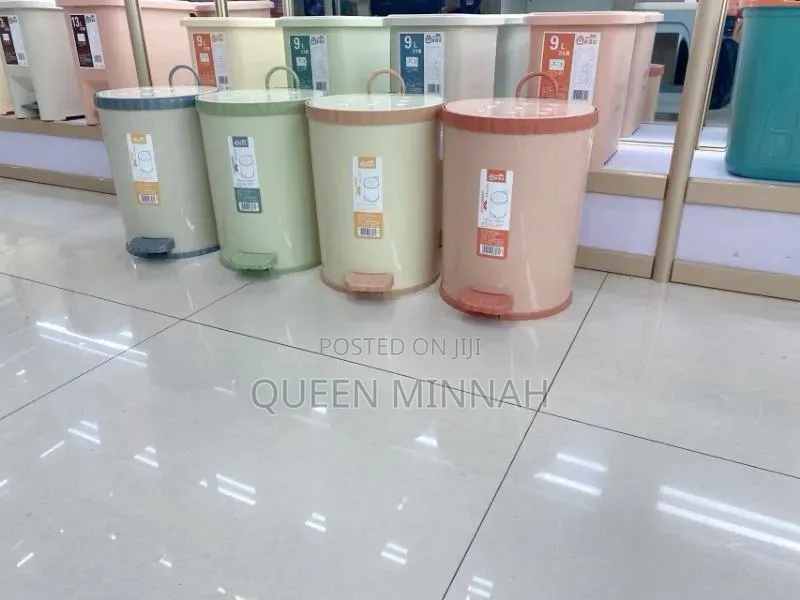 Pedal Trash Cans