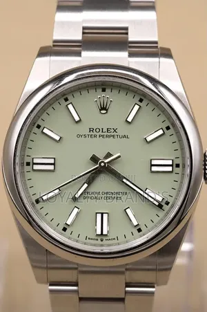 Rolex 
Oyster Perpetual
Mechanical