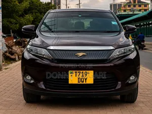 Toyota Harrier 2011 Maroon