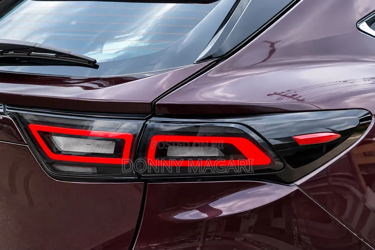 Toyota Harrier 2011 Maroon