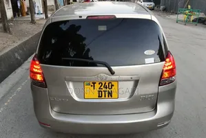 Toyota Corolla Spacio 2004 Silver