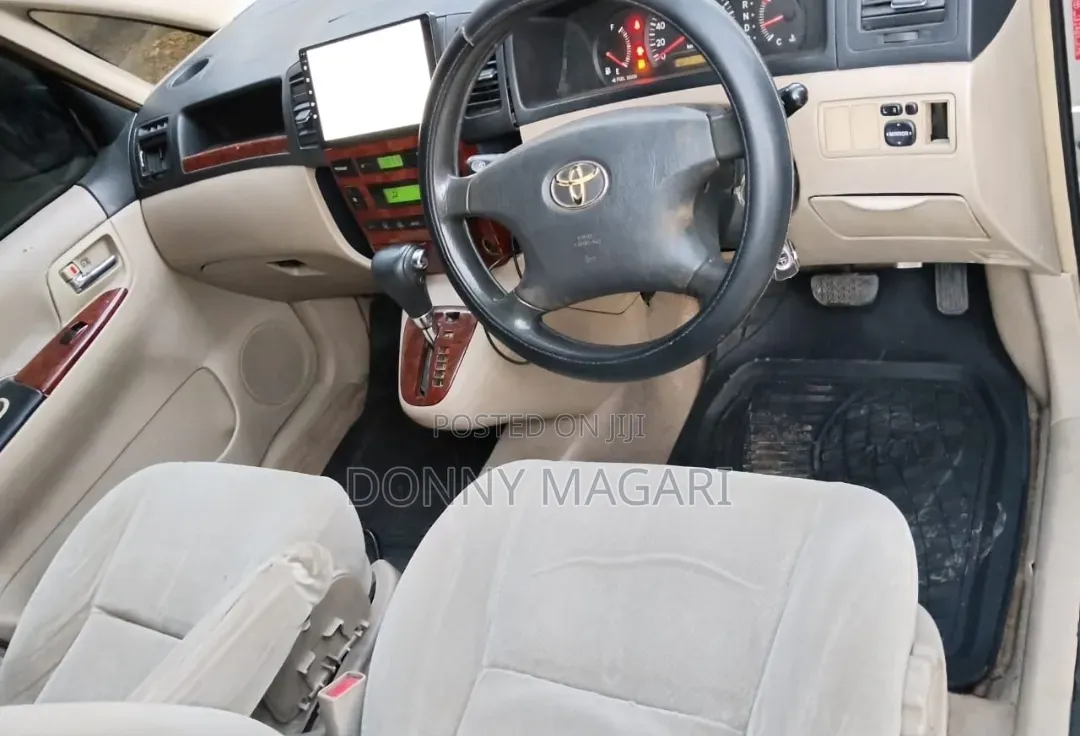 Toyota Corolla Spacio 2004 Silver