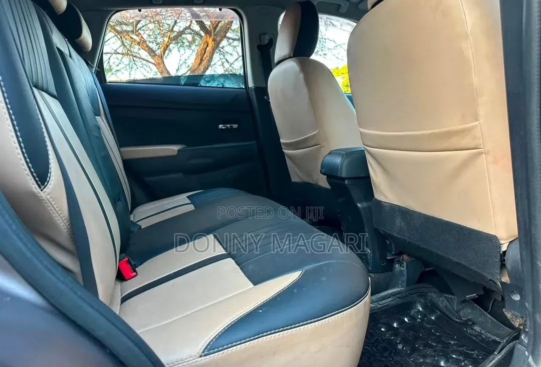 Mitsubishi RVR 2010 Gray