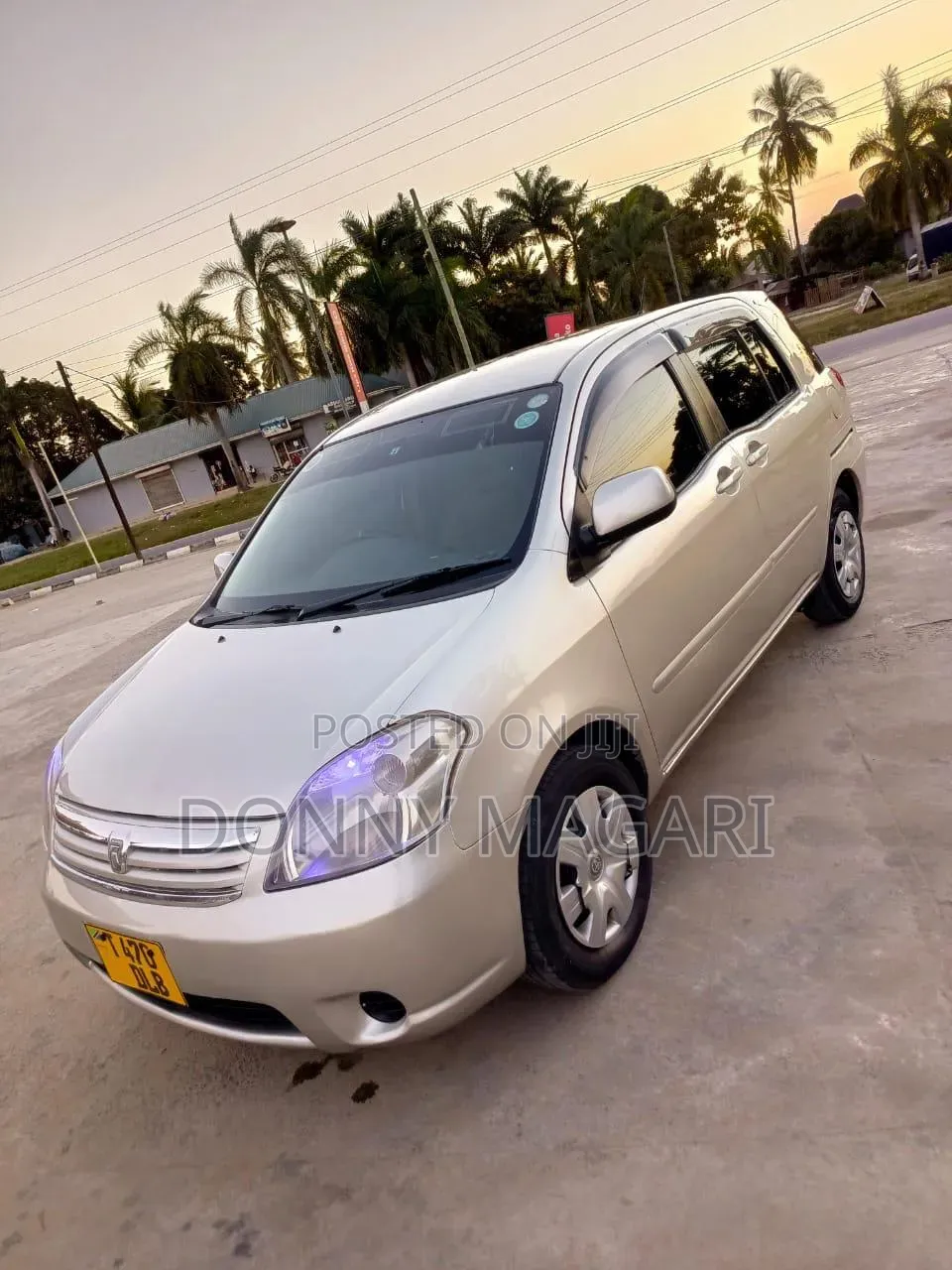 Toyota Raum 2004 Silver