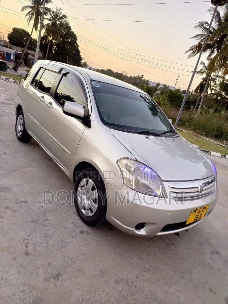 Toyota Raum 2004 Silver