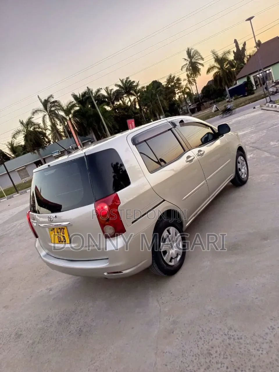 Toyota Raum 2004 Silver