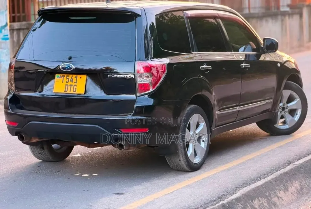 Subaru Forester 2014 Black