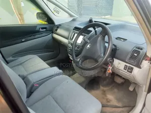 Toyota Opa 2004 Black