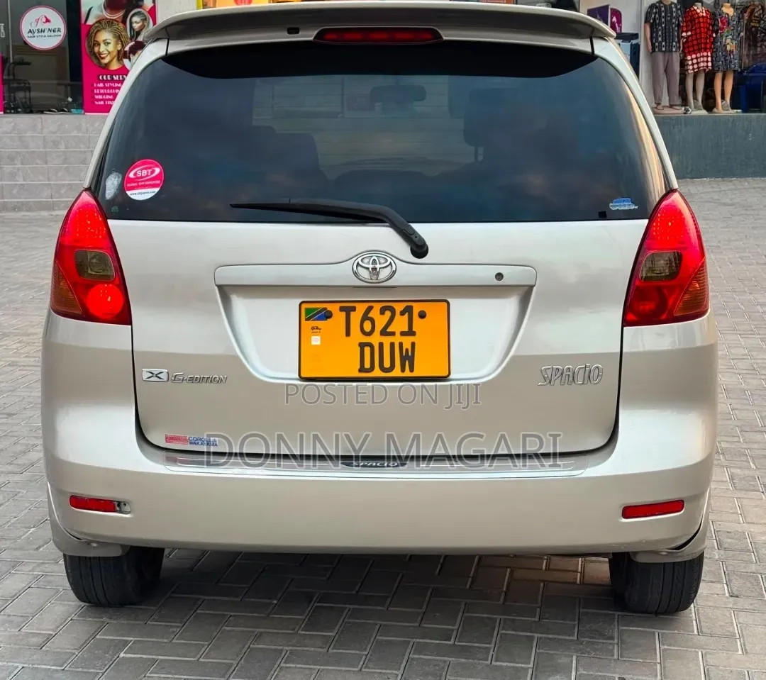 Toyota Corolla Spacio 2005 Silver