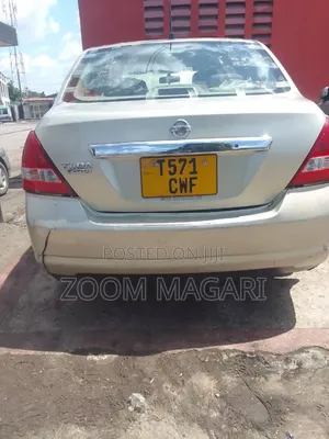 Nissan Tiida 2005 Silver