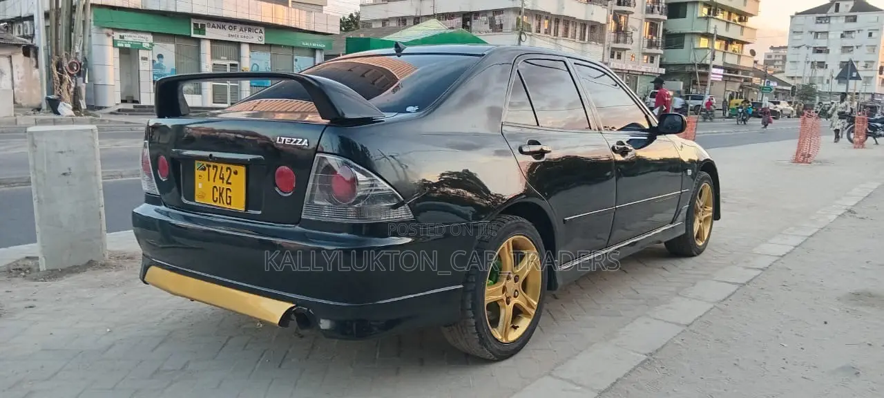 Toyota Altezza 2002 Black