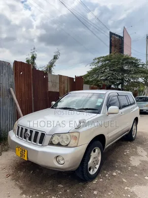 Toyota Kluger 2001 Gold