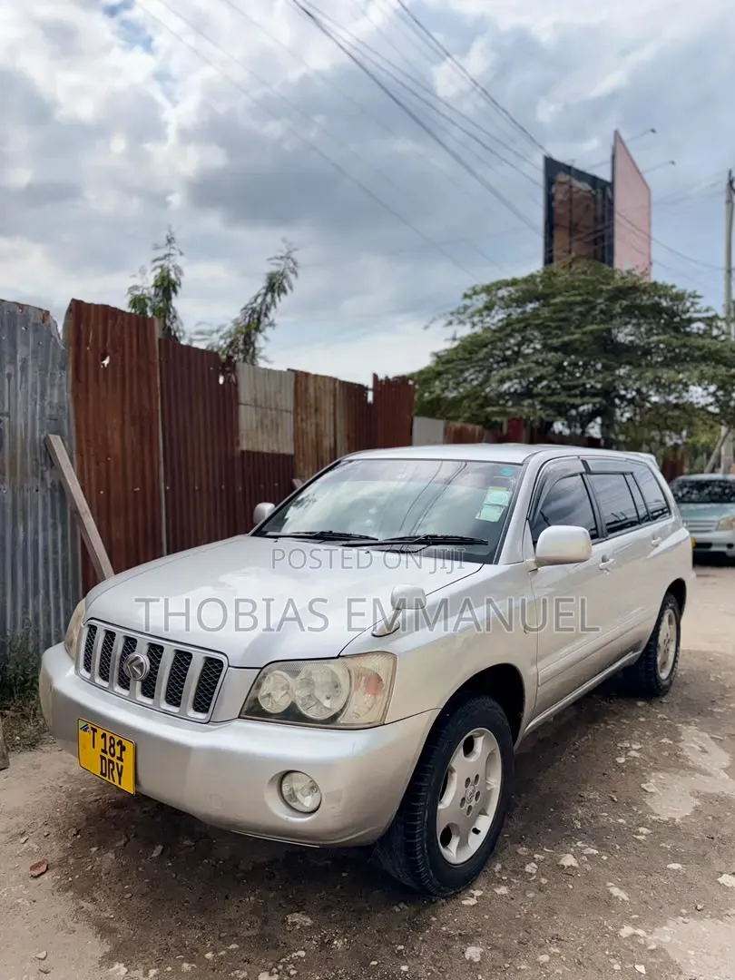 Toyota Kluger 2001 Gold