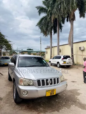 Toyota Kluger 2001 Gold