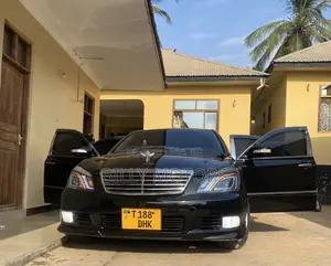 Toyota Crown Royale 2005 Black
