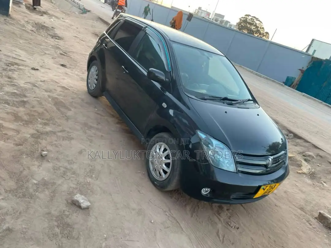 Toyota IST 2005 Black