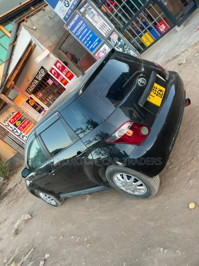Toyota IST 2005 Black