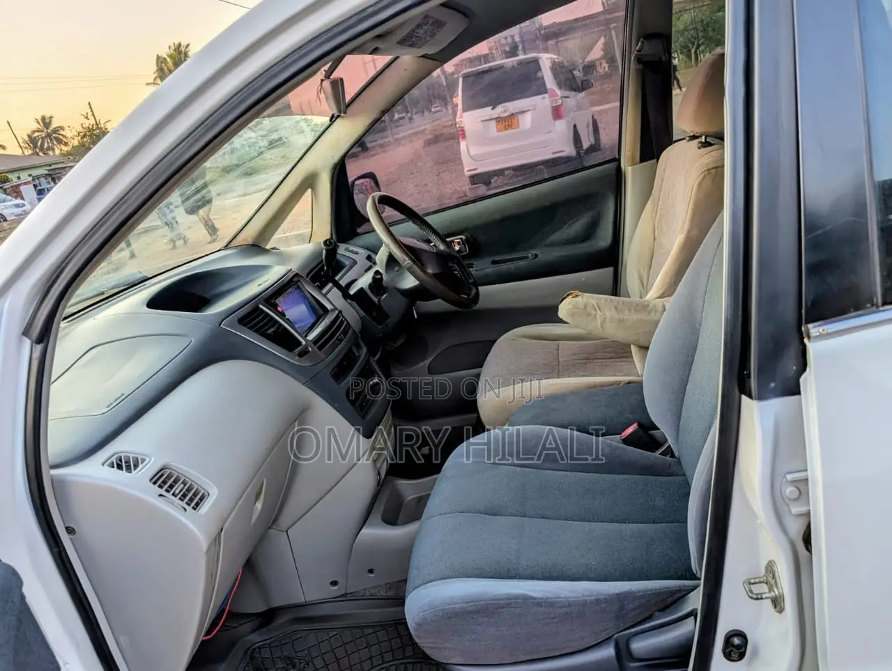 Toyota Nadia 2002 White