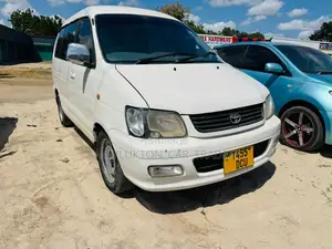 Toyota LiteAce Noah 2000 White