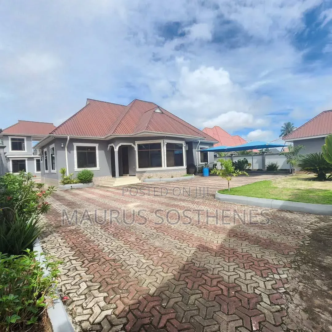 3bdrm House in Magole, Kitunda for sale