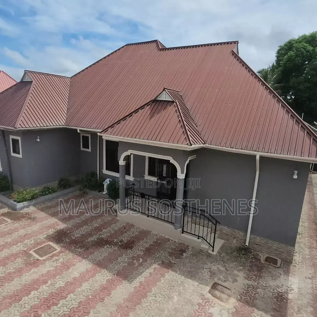 3bdrm House in Magole, Kitunda for sale