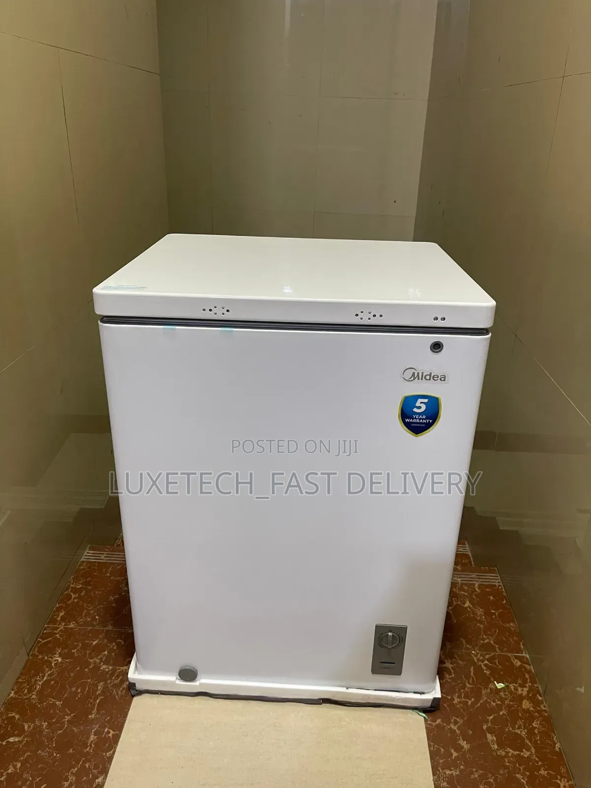 Midea 150 Litres Chest Freezer With Fast Freezing