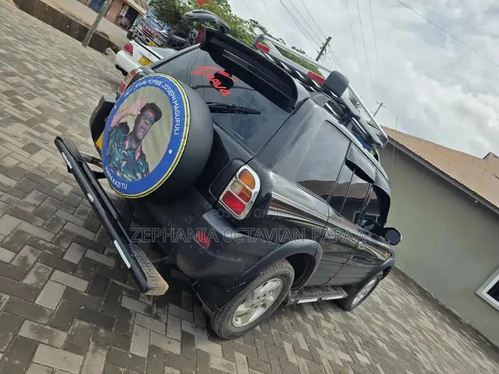 Toyota RAV4 1999 Black