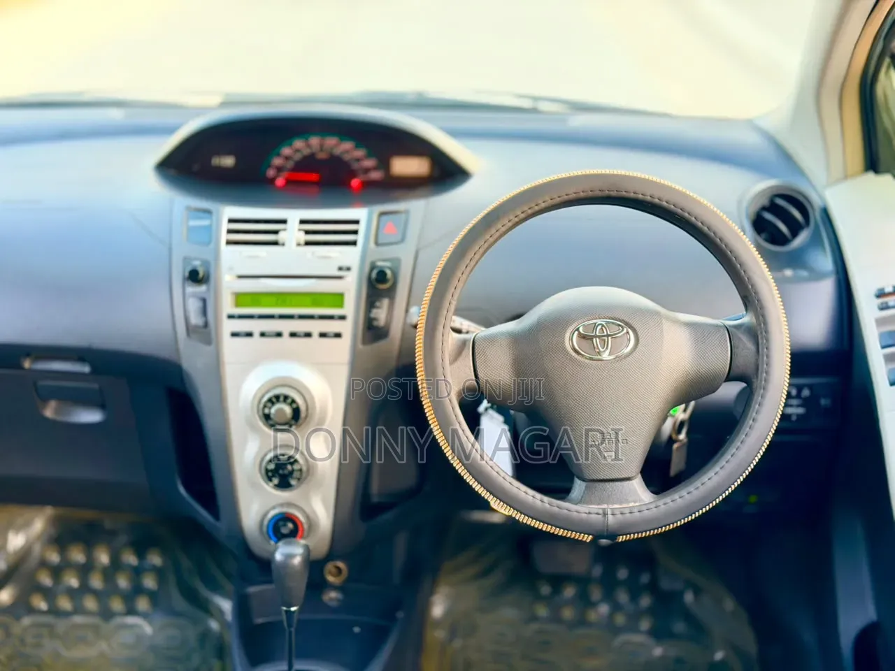 Toyota Vitz 2007 Gray