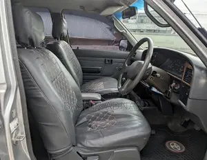Toyota Hilux 1999 Silver