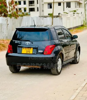 Toyota IST 2003 Black