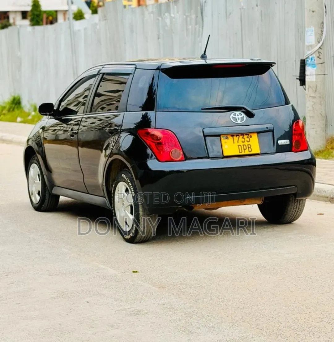 Toyota IST 2003 Black