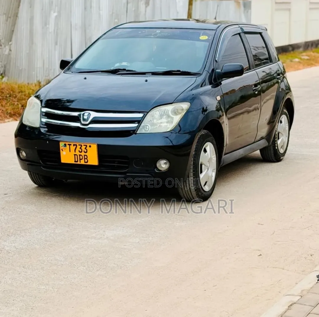 Toyota IST 2003 Black