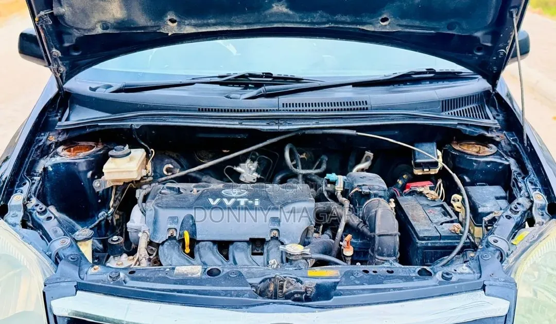 Toyota IST 2003 Black