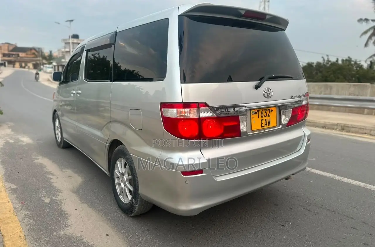 Toyota Alphard 2.4 Petrol FWD 2005 Silver