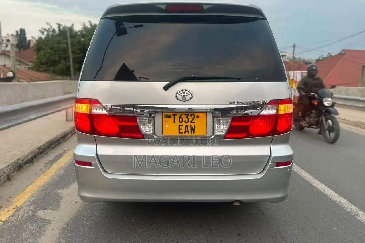 Toyota Alphard 2.4 Petrol FWD 2005 Silver