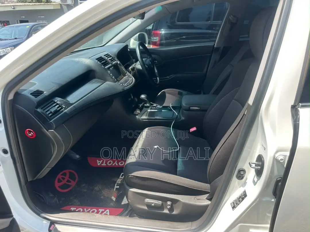 Toyota Crown 2009 Pearl