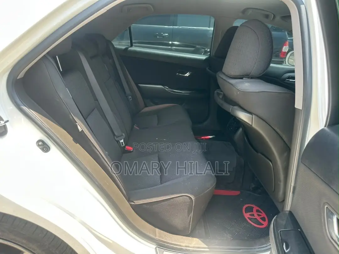 Toyota Crown 2009 Pearl